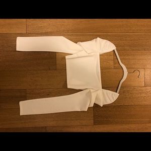 Crop top with ruffled sleeves at the top